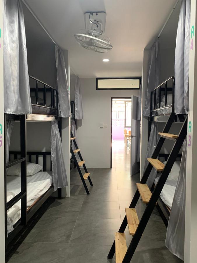 Youniverse Homestay Чиангмай Экстерьер фото