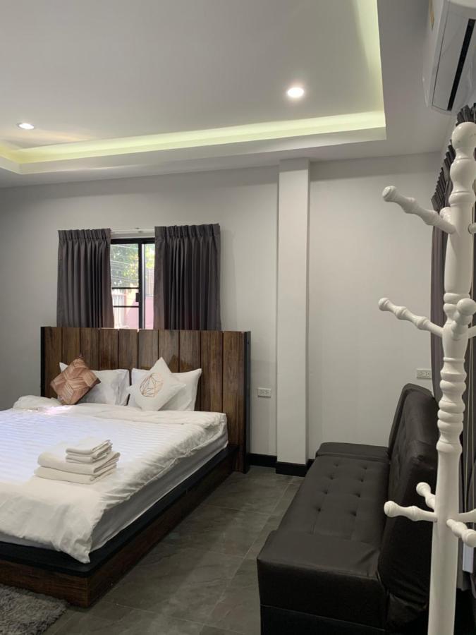 Youniverse Homestay Чиангмай Экстерьер фото